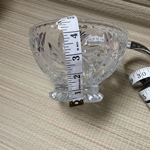 Crystal candy bowl with carved design - Picture 9 of 11